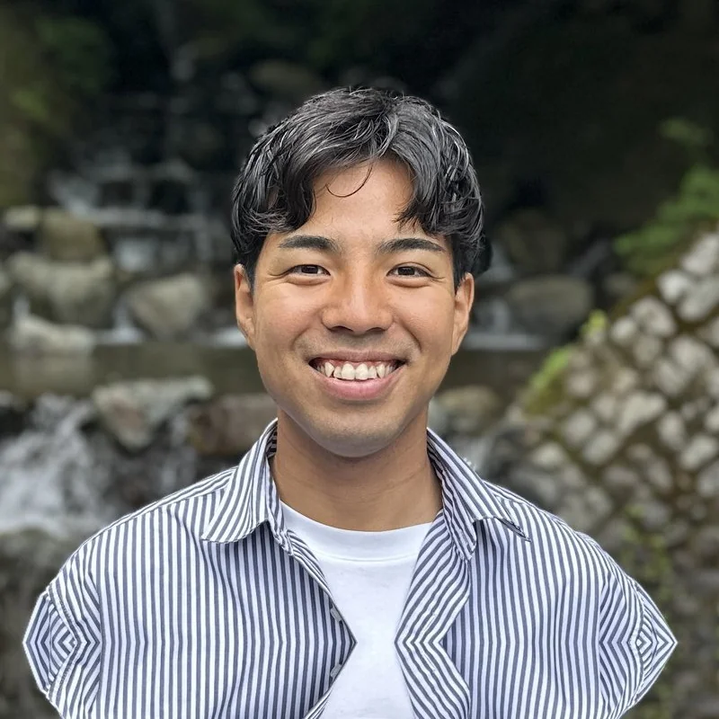 ご相談から公開までを担当する3人